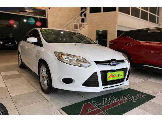 FORD FOCUS 2.0 SE SEDAN 16V FLEX 4P POWERSHIFT